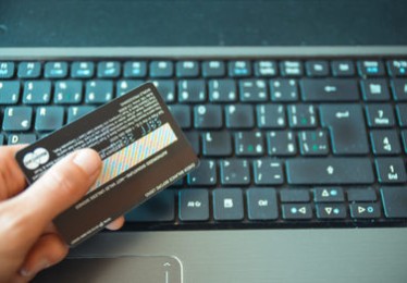 中信信用卡逾期三天被锁是真的吗？能够协商吗？