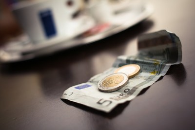 欠款到期不还，浦东信用卡公司会采取什么措施？